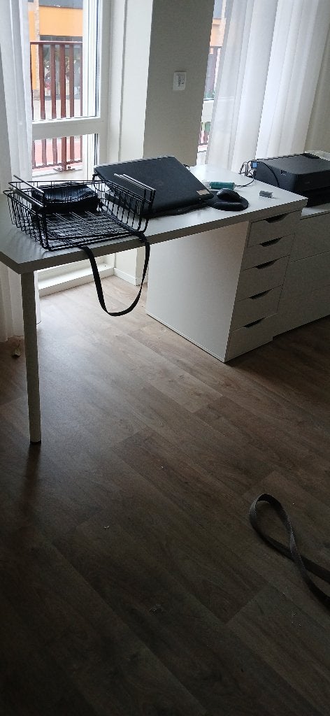 buro, Verzenden, Spaanplaat of MDF, Zo goed als nieuw, IKEA