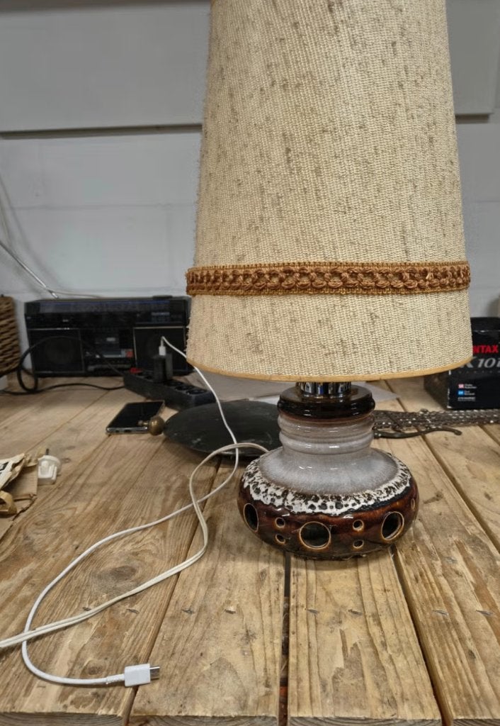 Herda fat lava keramiek tafellamp, Ophalen