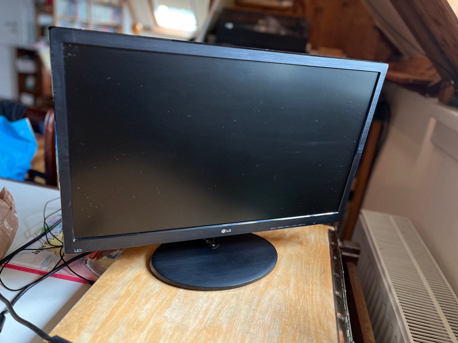LG 24’’ Full HD LED monitor, Ophalen, Gebruikt, Hoofdtelefoonaansluiting, Full HD