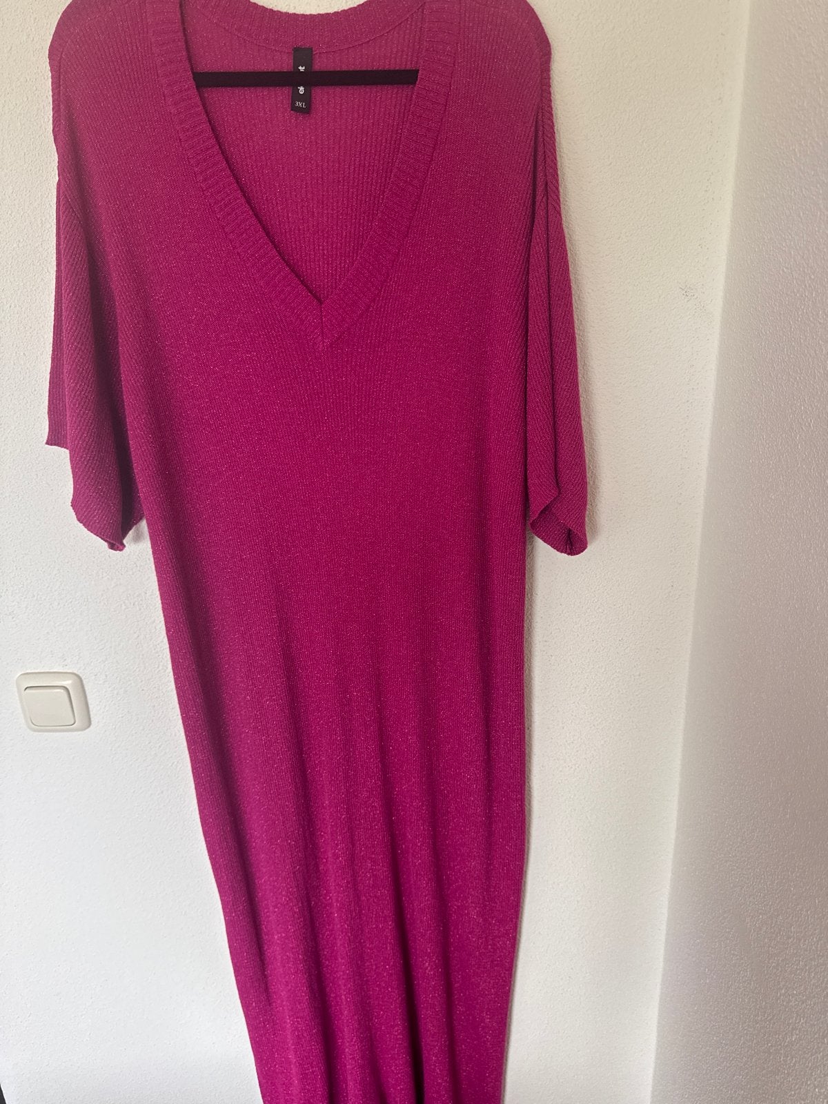 Roze gebreide jurk met V-hals - Maat 3XL, Kleding | Dames, Maat 46/48 (XL) of groter, Ophalen of Verzenden, Zo goed als nieuw