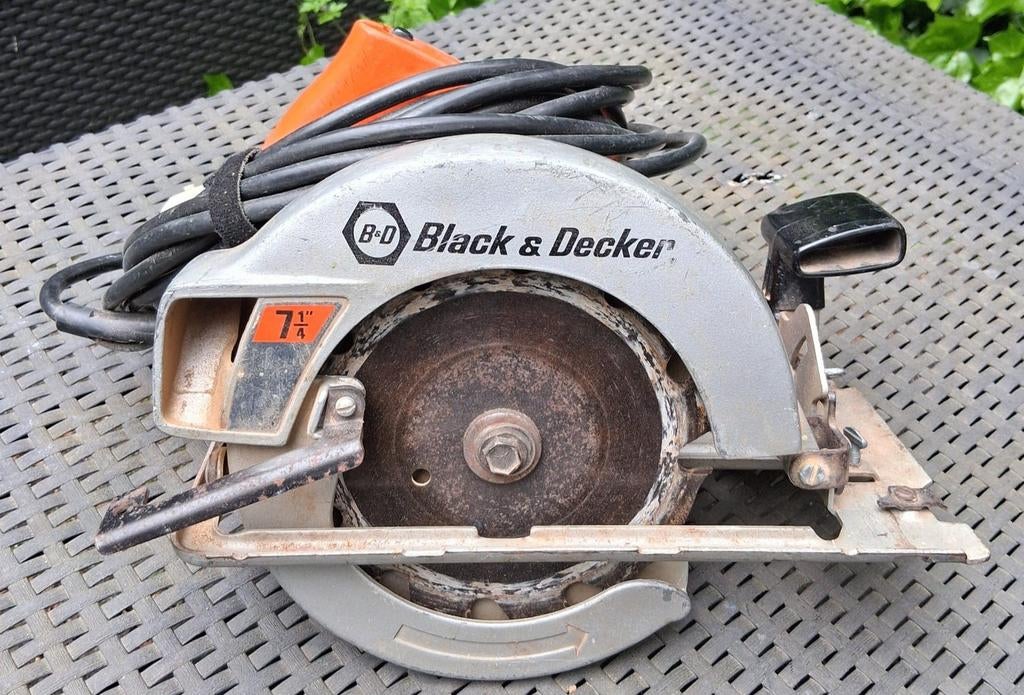Black & Decker Cirkelzaag - Gebruikt maar functioneel, Ophalen, Gebruikt, Cirkelzaag, 30 tot 70 mm