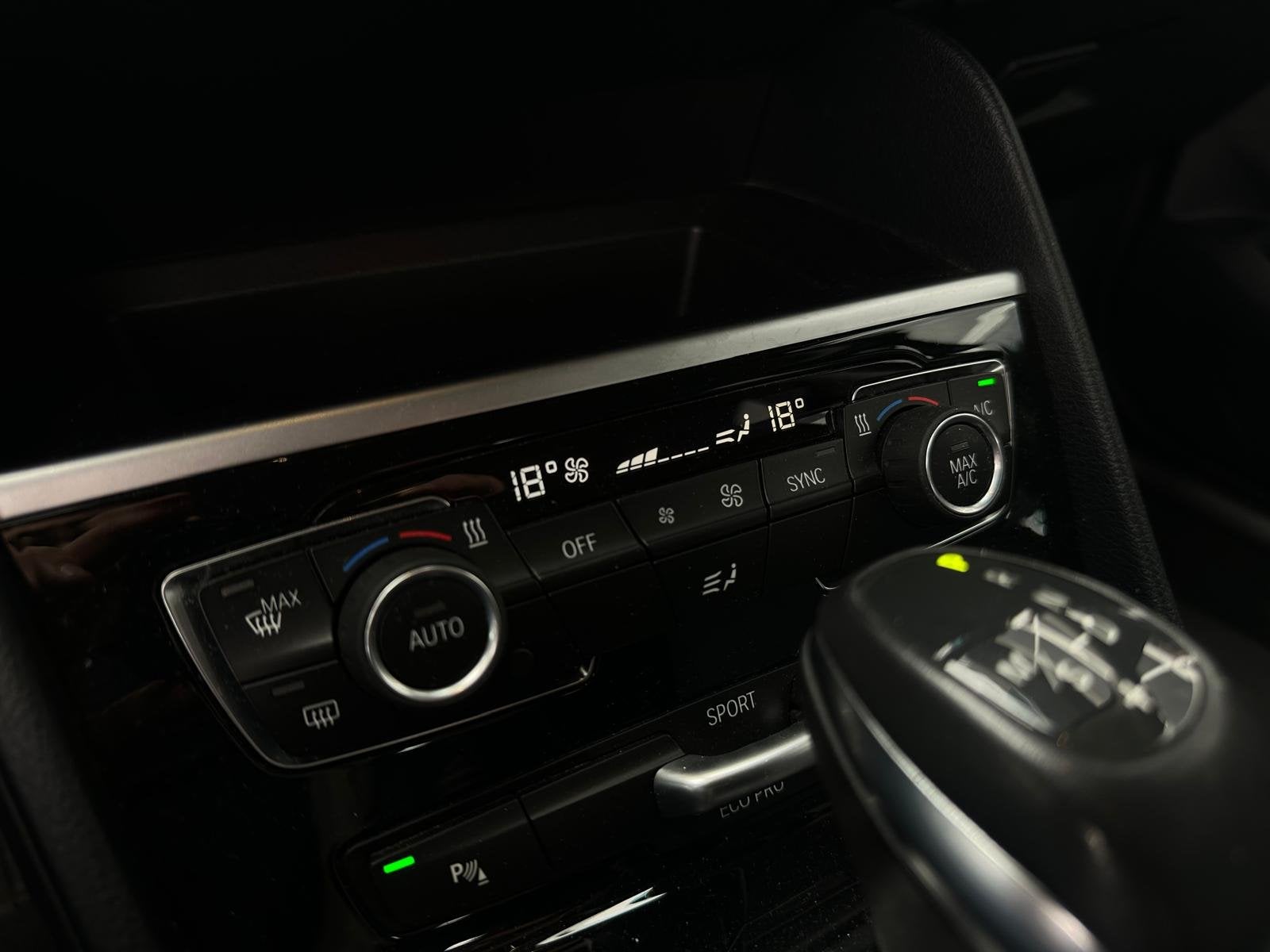 Foto 16 van BMW 2 Serie Active Tourer 218i Essential Automaat, Bluetooth