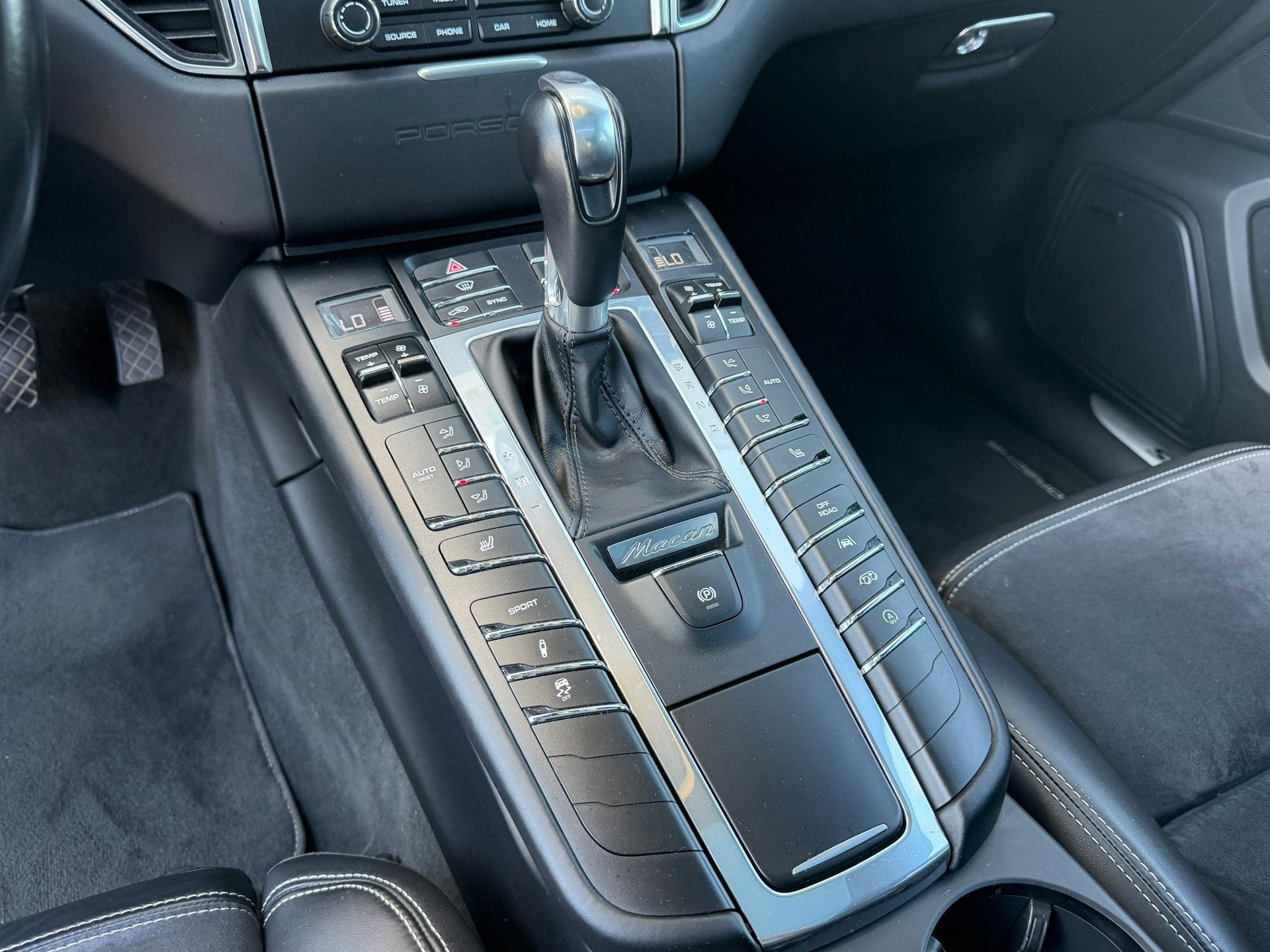 Foto 23 van Porsche Macan 3.0 GTS Pano Lucht Bose 21 inch