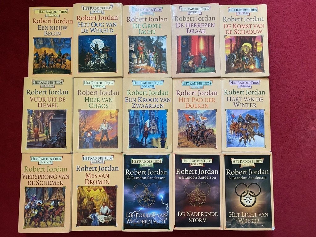 ROBERT JORDAN HET RAD DES TIJDS DE COMPLETE SERIE IN GELEZEN, Boeken, Ophalen of Verzenden, Gelezen