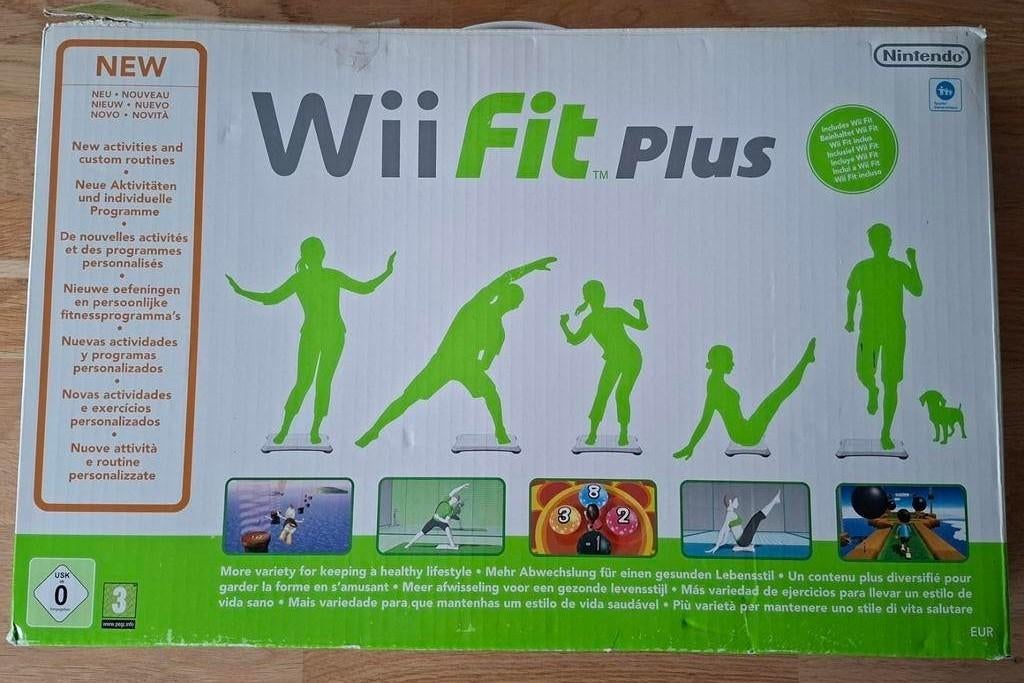 Wii Fit Plus inclusief Wii Fit Balance Board, Spelcomputers en Games, Ophalen, Zo goed als nieuw, Sport