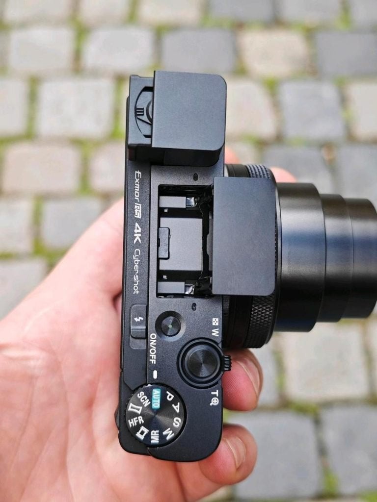 Foto 4 van Sony RX100 VII met accessoires in nieuwstaat