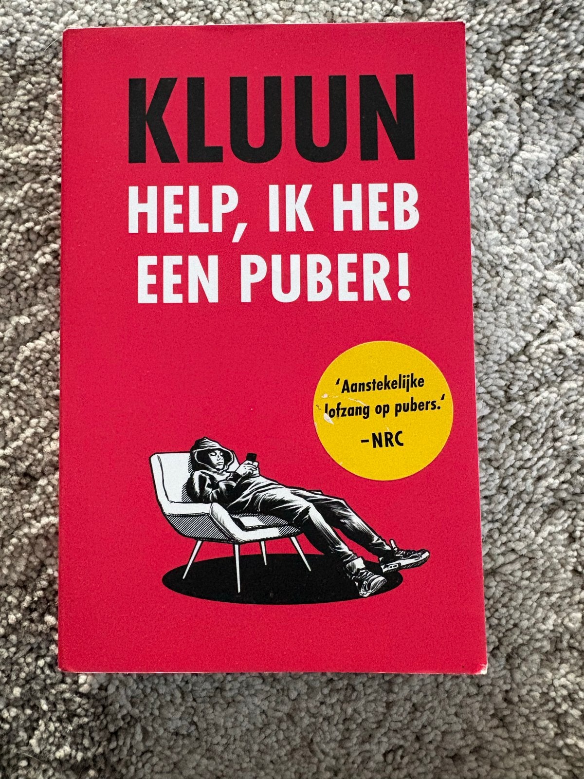Boek: Help, ik heb een puber! - Kluun, Ophalen of Verzenden, Gelezen, Nederland