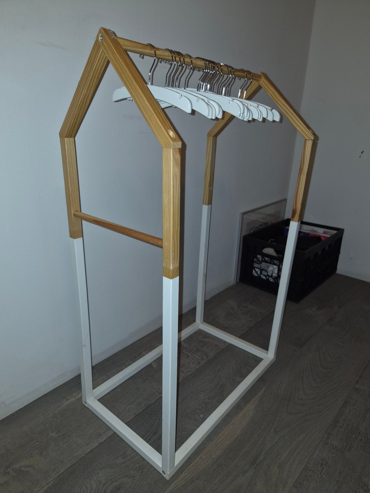Houten kledingrek in huisvorm voor kinderkamer, Wit, Ophalen, Zo goed als nieuw, Overige typen