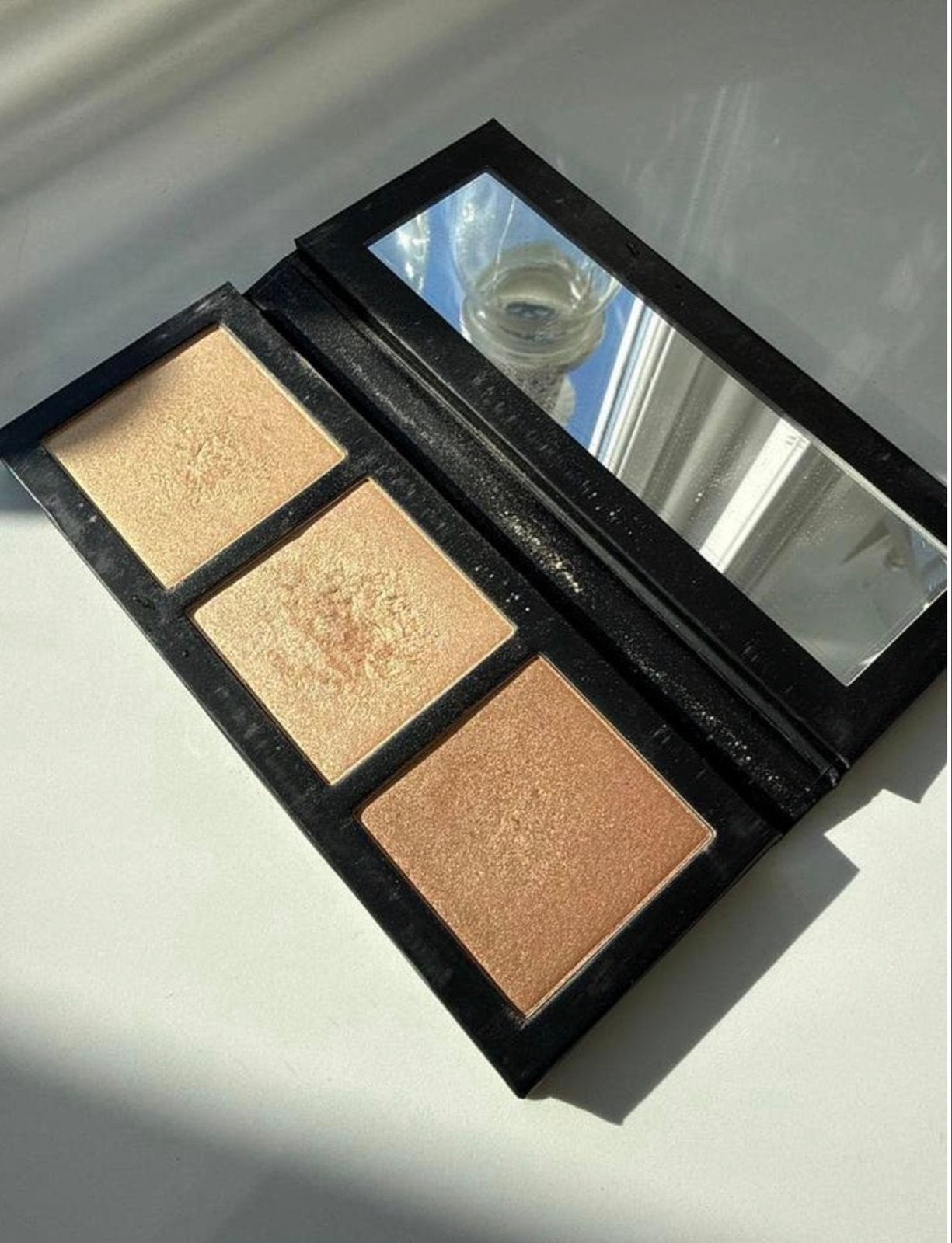 MAC Hyper Real Glow Highlighter Palette, Gebruikt, Gehele gezicht, Ophalen of Verzenden, Make-up