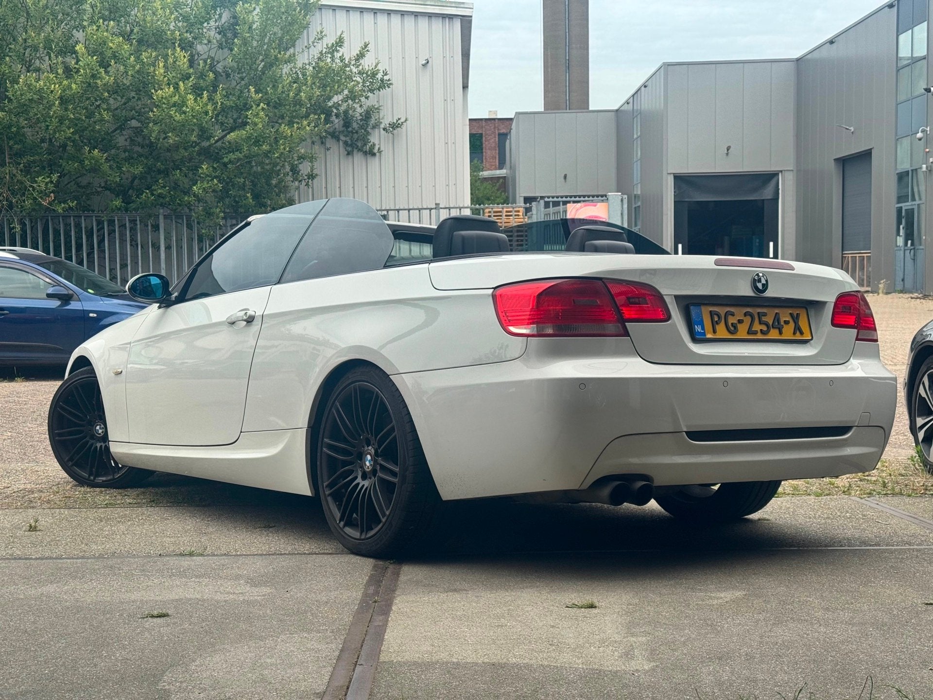 BMW 3-serie Cabrio 330d | APK | M PAKKET | AUTOMAAT | 6 CILL, Auto's, BMW, Automaat, Achterwielaandrijving, 2993 cc, Cabriolet