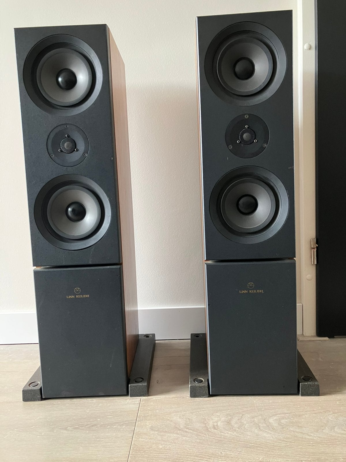 Nette set Linn Keilidh met Ku stones, Stereo speakers, Gebruikt, 60 tot 120 watt, Ophalen
