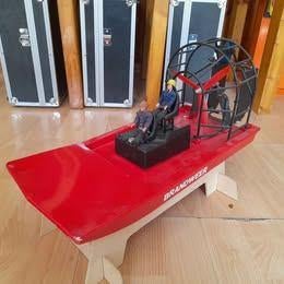 Leuke Snelle RC Moerasboot (Airboat) ., Hobby en Vrije tijd, Modelbouw | Boten en Schepen, Ophalen, Zo goed als nieuw, Groter dan 1:32