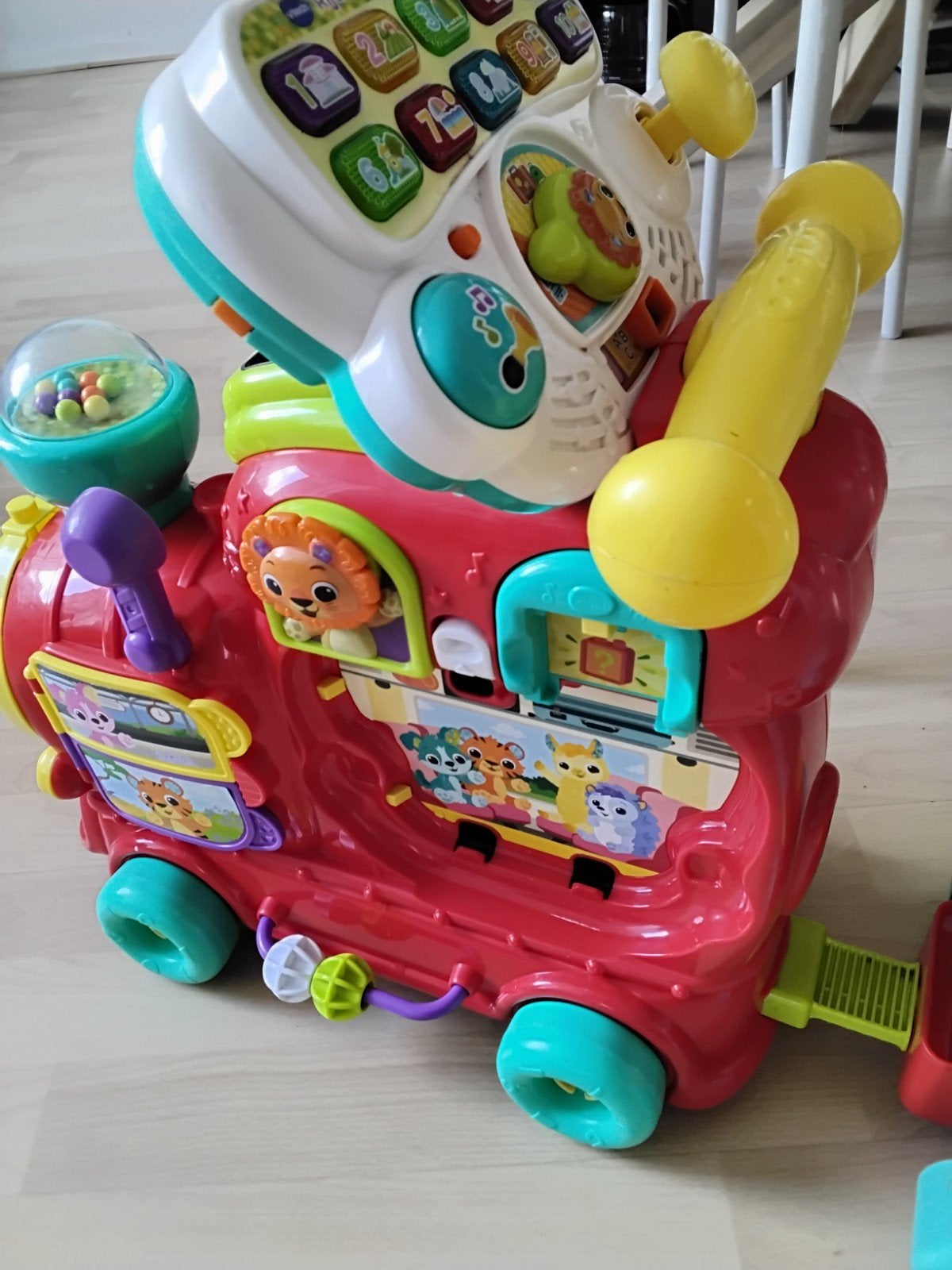 Looptrein babys  Vtech  90 cm, Ophalen, Zo goed als nieuw, 6 maanden tot 2 jaar