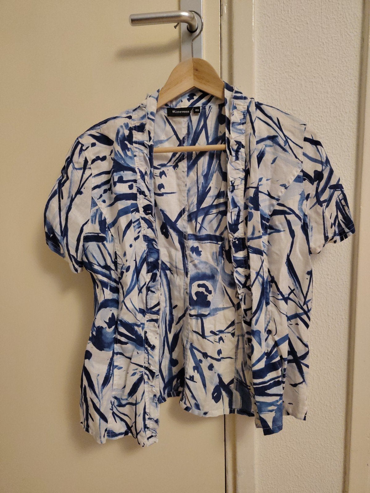 Witteveen blouse maat 40, wit met blauwe print, Maat 38/40 (M), Wit, Ophalen of Verzenden, Zo goed als nieuw
