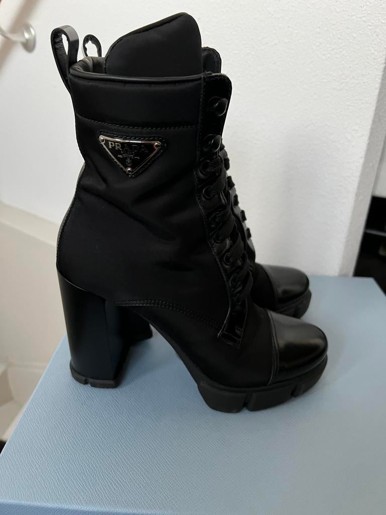 Prada Monolith Laarzen Zwart, Ophalen of Verzenden, Nieuw, Zwart, Lage of Enkellaarzen