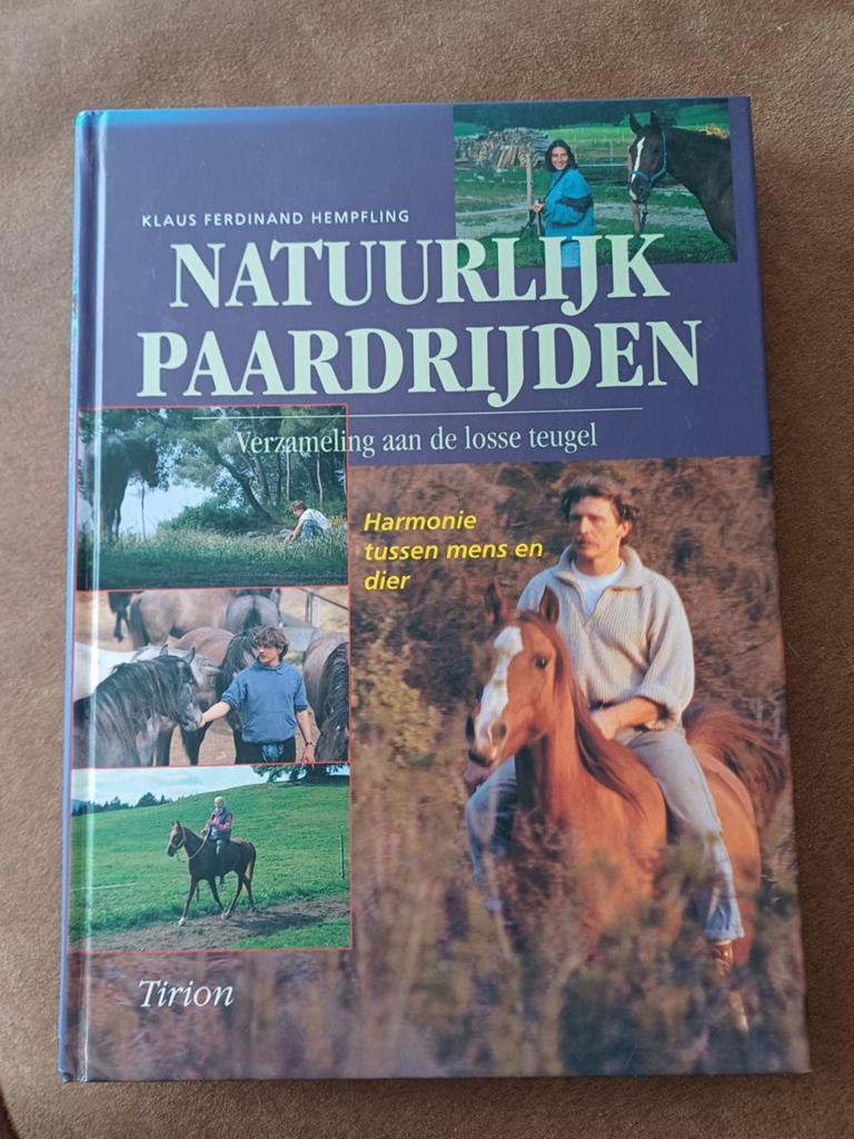 Boek Natuurlijk paardrijden - Hempfling, Ophalen of Verzenden, Zo goed als nieuw, Paarden of Pony's, K.F. Hempfling