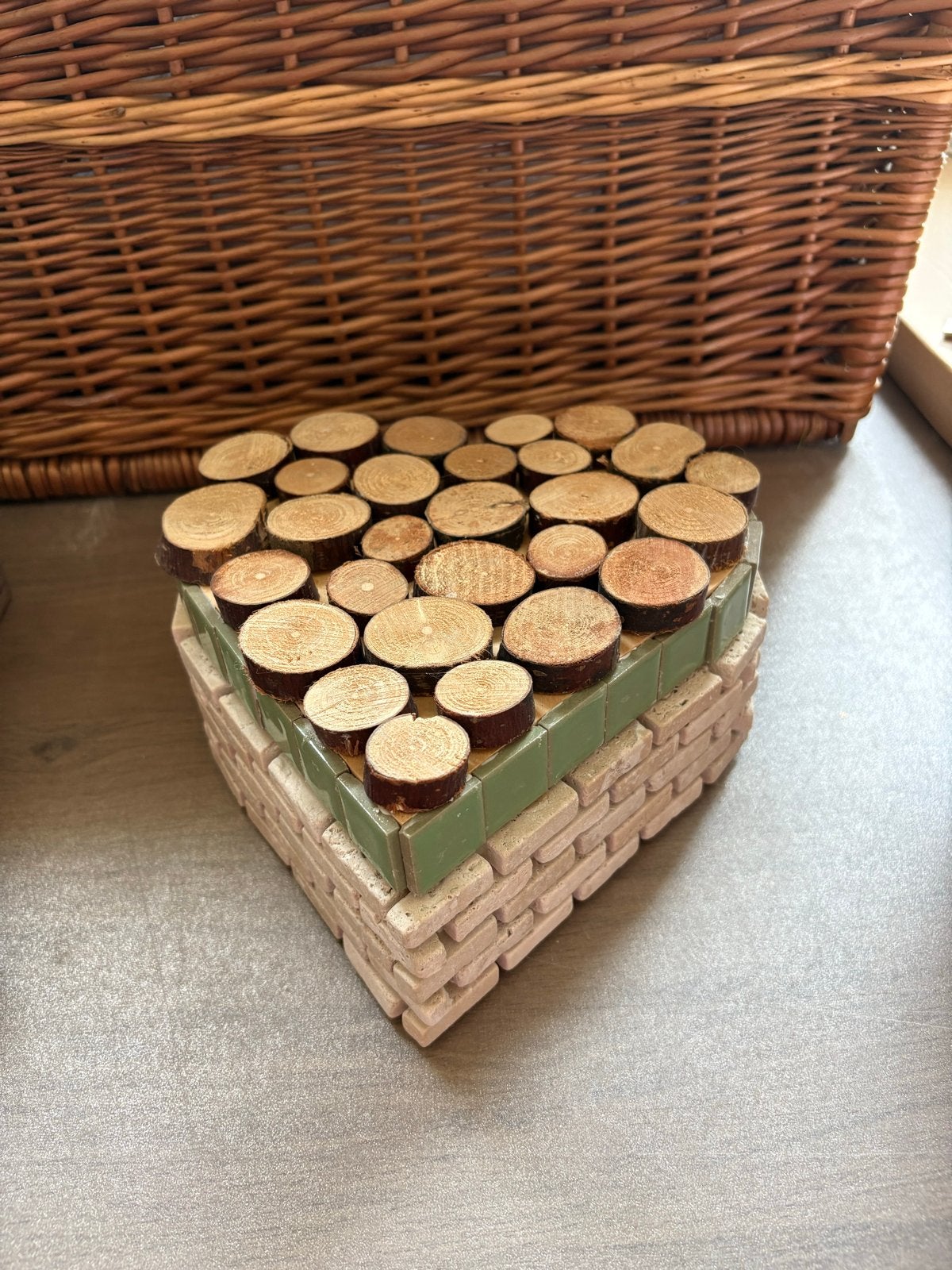 Hartvormig sieradendoosje van hout met mozaïek, Handgemaakt, Nieuw, Ophalen of Verzenden, Opbergmeubel
