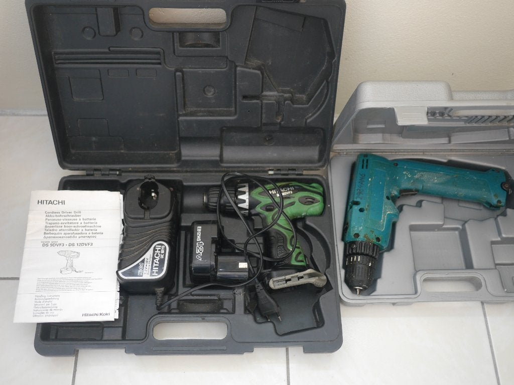 makita en hitachi boormachines in koffer, Ophalen of Verzenden, Gebruikt, Boor- en Schroefmachine, Variabele snelheid