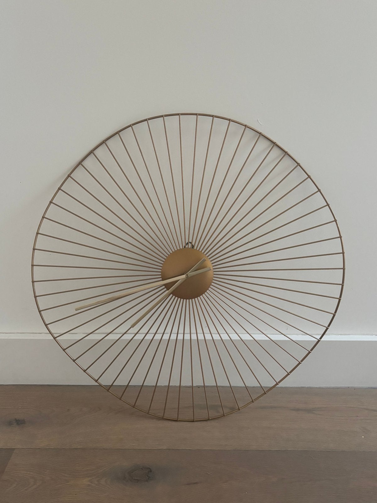 Mooie goudkleurige klok van MADE, Ophalen, Goud, Wandklok, Analoog