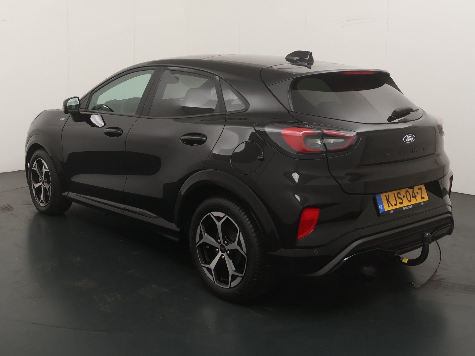 Ford Puma EcoBoost Hybrid 125 pk ST-Line | Trekhaak | Winter, 12 maanden, Zwart, 1226 kg, Zwart