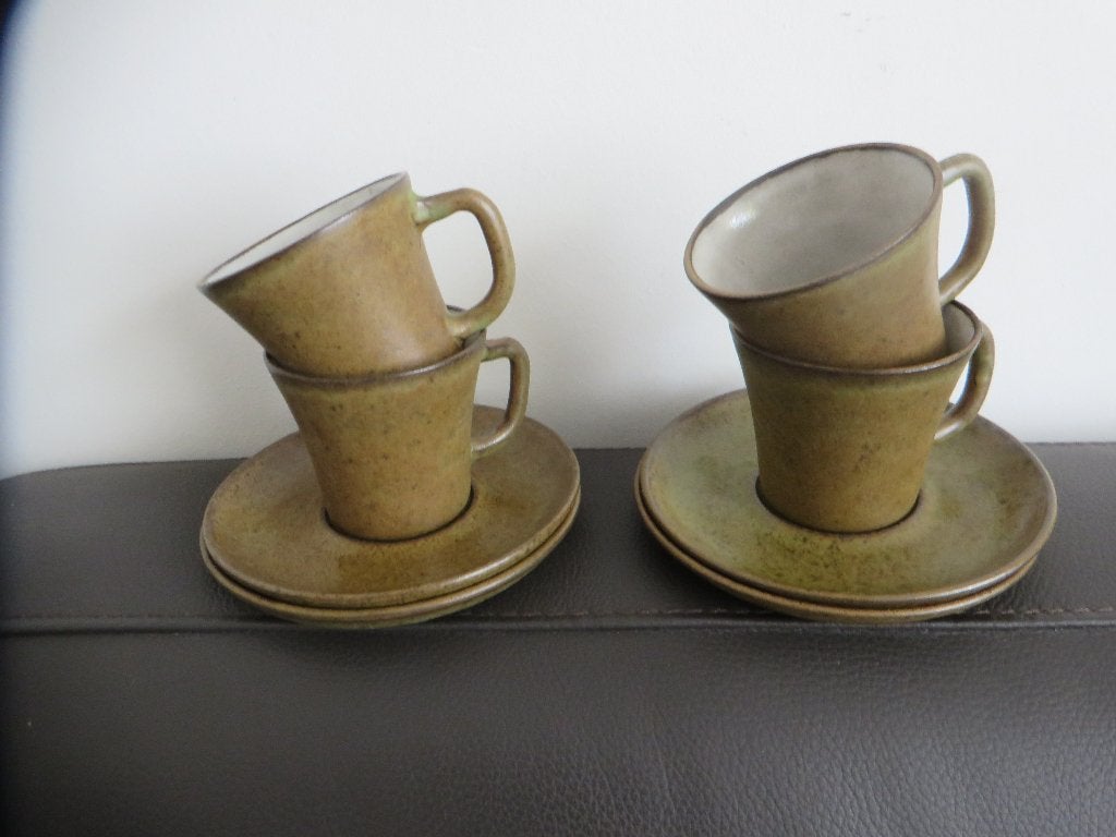 Lucy Q Bakker set van 4 kop en schotels, aardewerk, Makkum, Antiek en Kunst, Ophalen of Verzenden