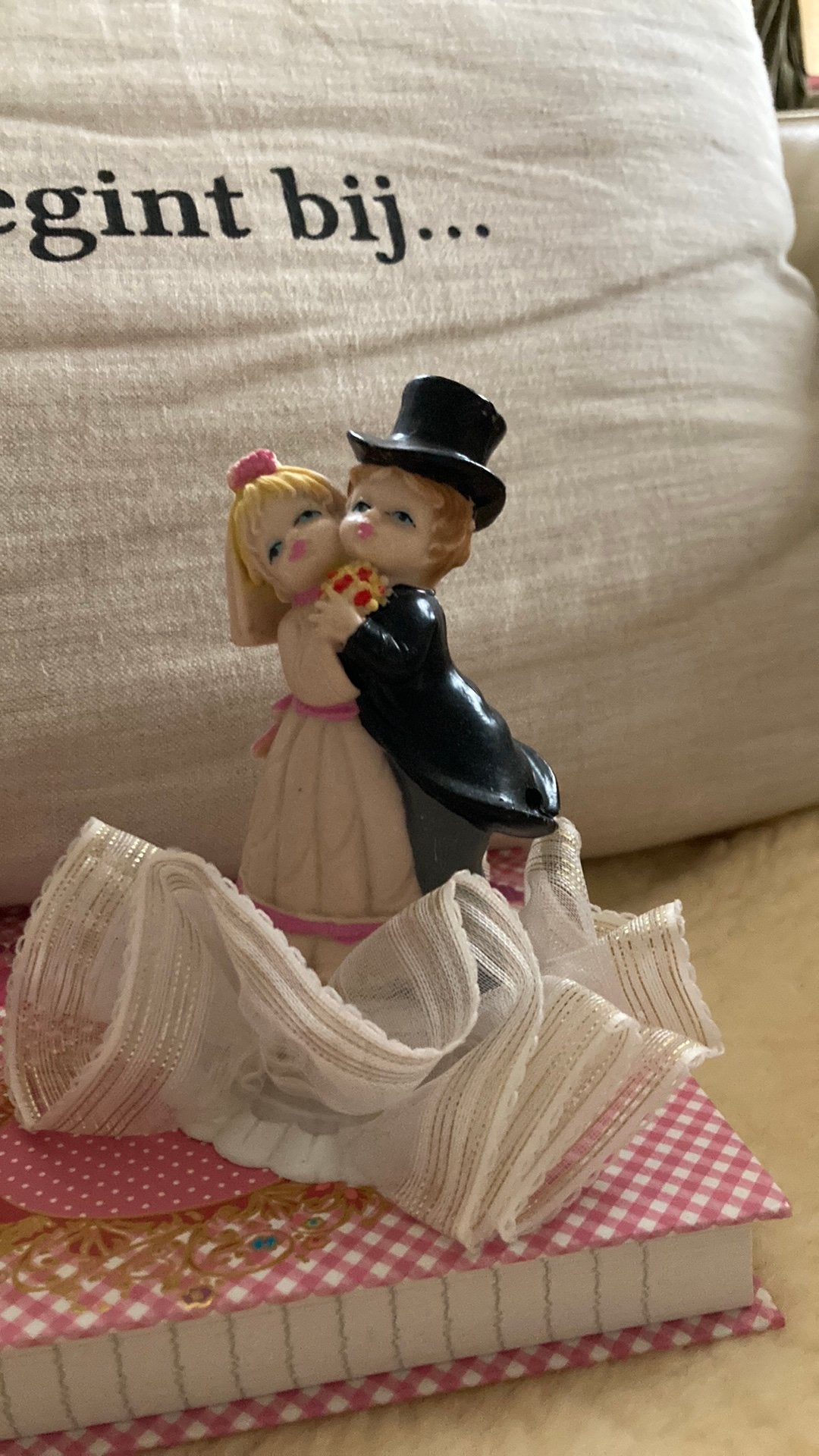 Vintage beeldje taarttopper bruidspaar, Ophalen, Gebruikt