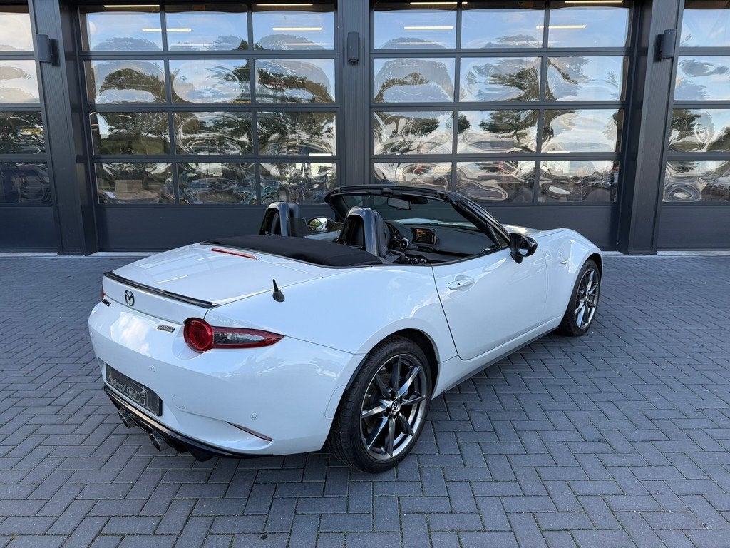 Mazda MX-5 1.5 SkyActiv-g Carplay / Bose (bj 2018), Gebruikt, Cabriolet, Wit, Bedrijf