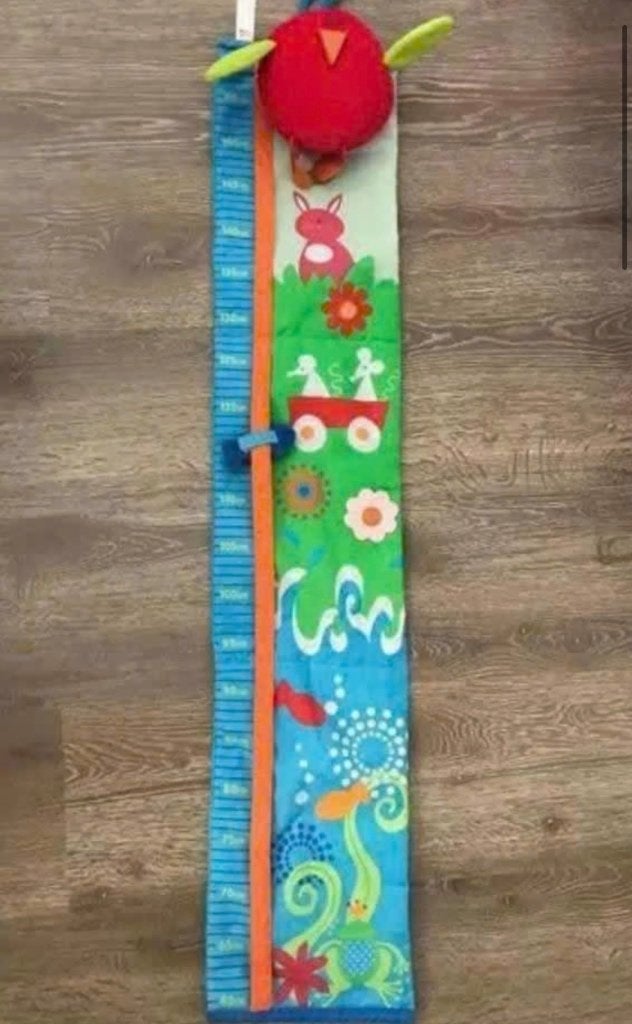 Vrolijke meetlat van stof voor de babykamer met vogel stof, Ophalen, Zo goed als nieuw, Ophangbaar, Wanddecoratie
