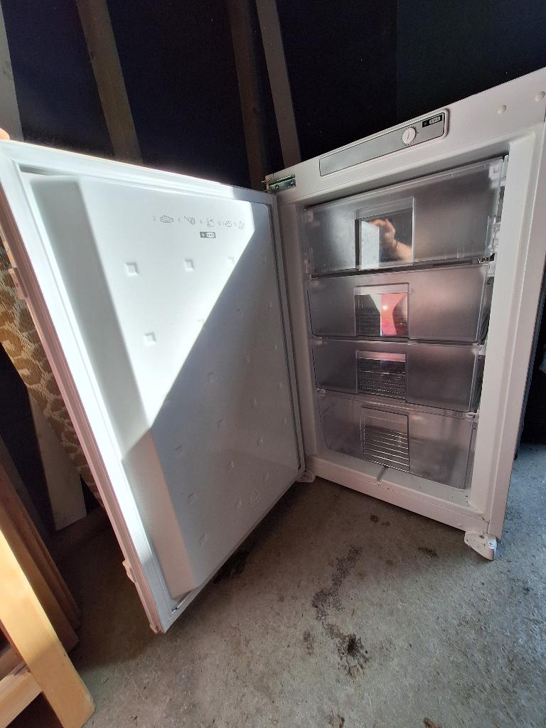 Inventum Inbouwvriezer A++, Witgoed en Apparatuur, Vriezers en Diepvrieskisten, Gebruikt, Minder dan 60 cm, Energieklasse A of zuiniger
