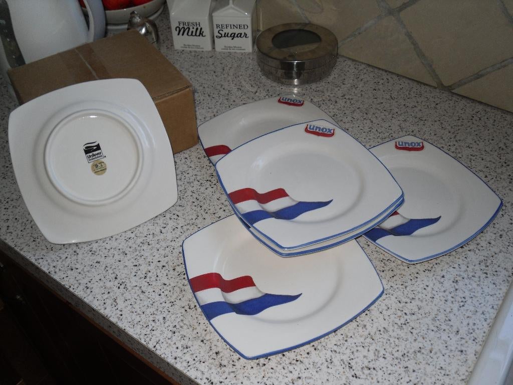 Jet "Unox bordjes set van 6". Jet Specials, Keramiek, Ophalen of Verzenden, Zo goed als nieuw, Bord(en)