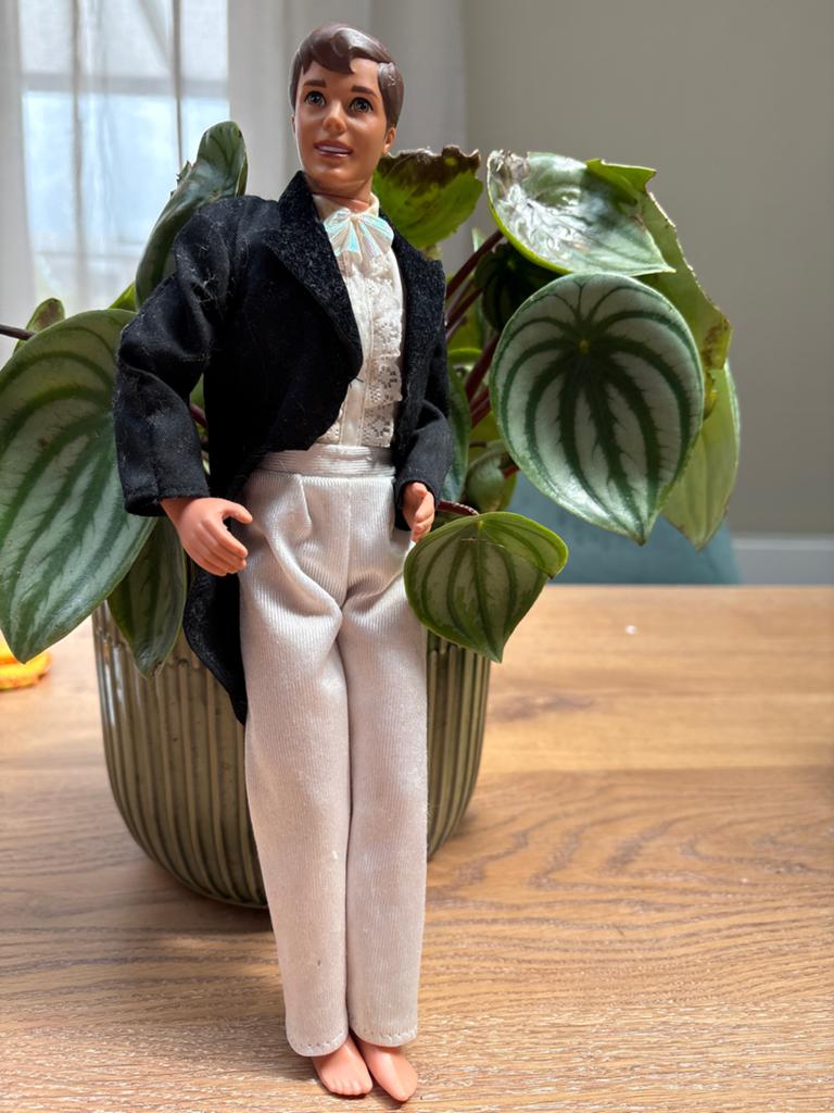 Vintage Ken pop – Mattel 1968 Malaysia – gala outfit, Verzamelen, Poppen, Ophalen of Verzenden, Zo goed als nieuw, Pop