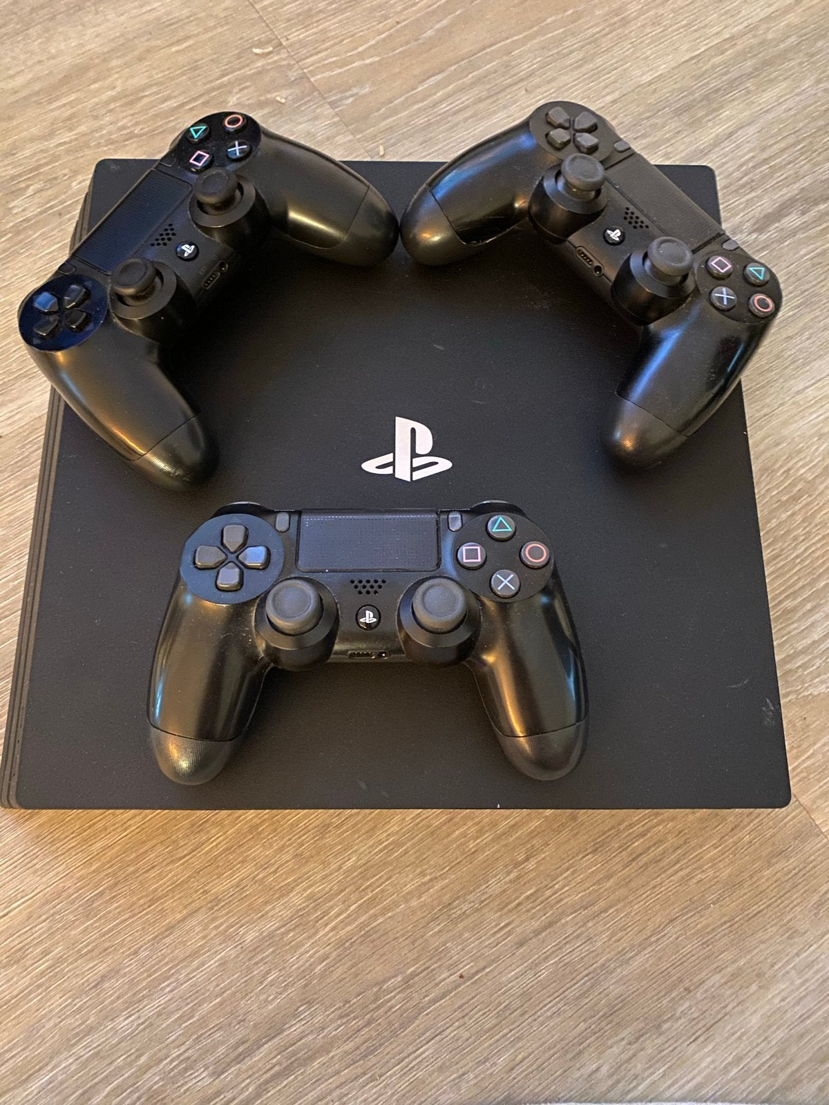 PlayStation 4 met  3 controllers en kabels, Spelcomputers en Games, Ophalen, Original, Met 3 controllers of meer, 500 GB
