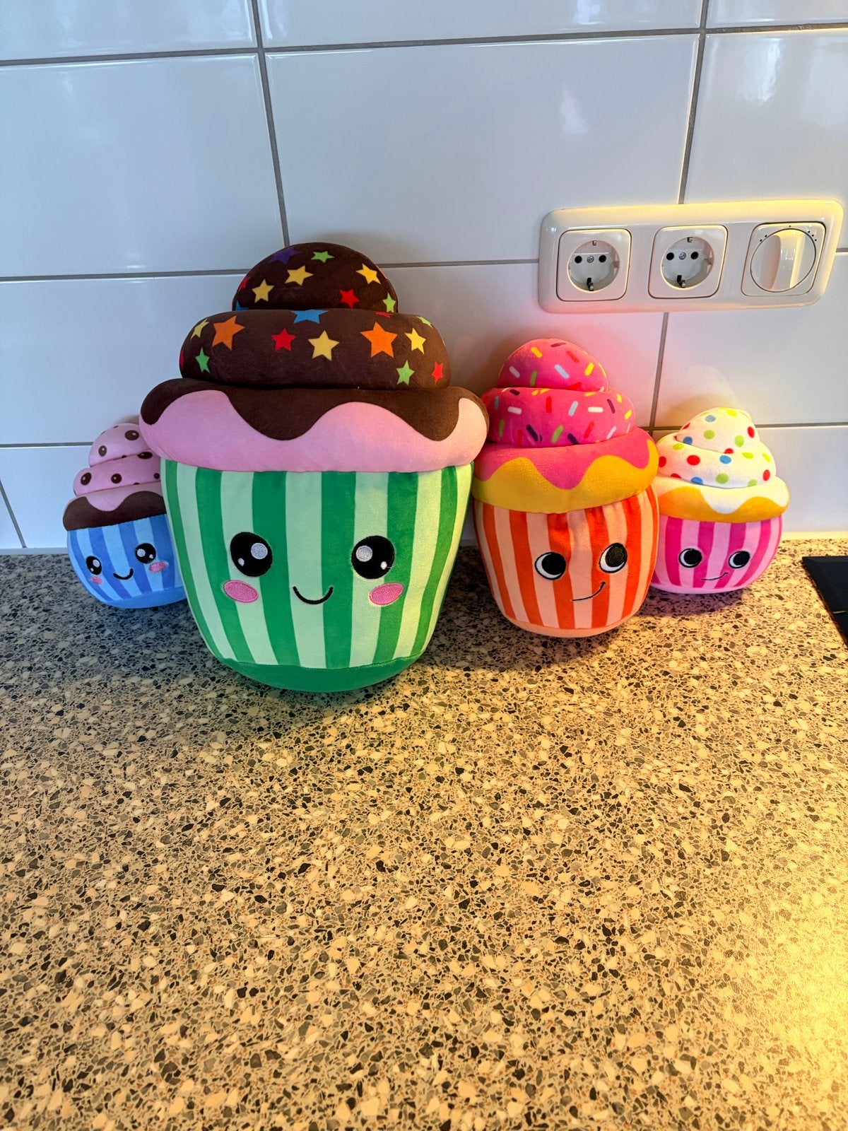 Leuke cupcake knuffels , jumbo , zee dieren , van alles, Ophalen, Overige typen, Zo goed als nieuw, Middelgroot (20 tot 80 cm)