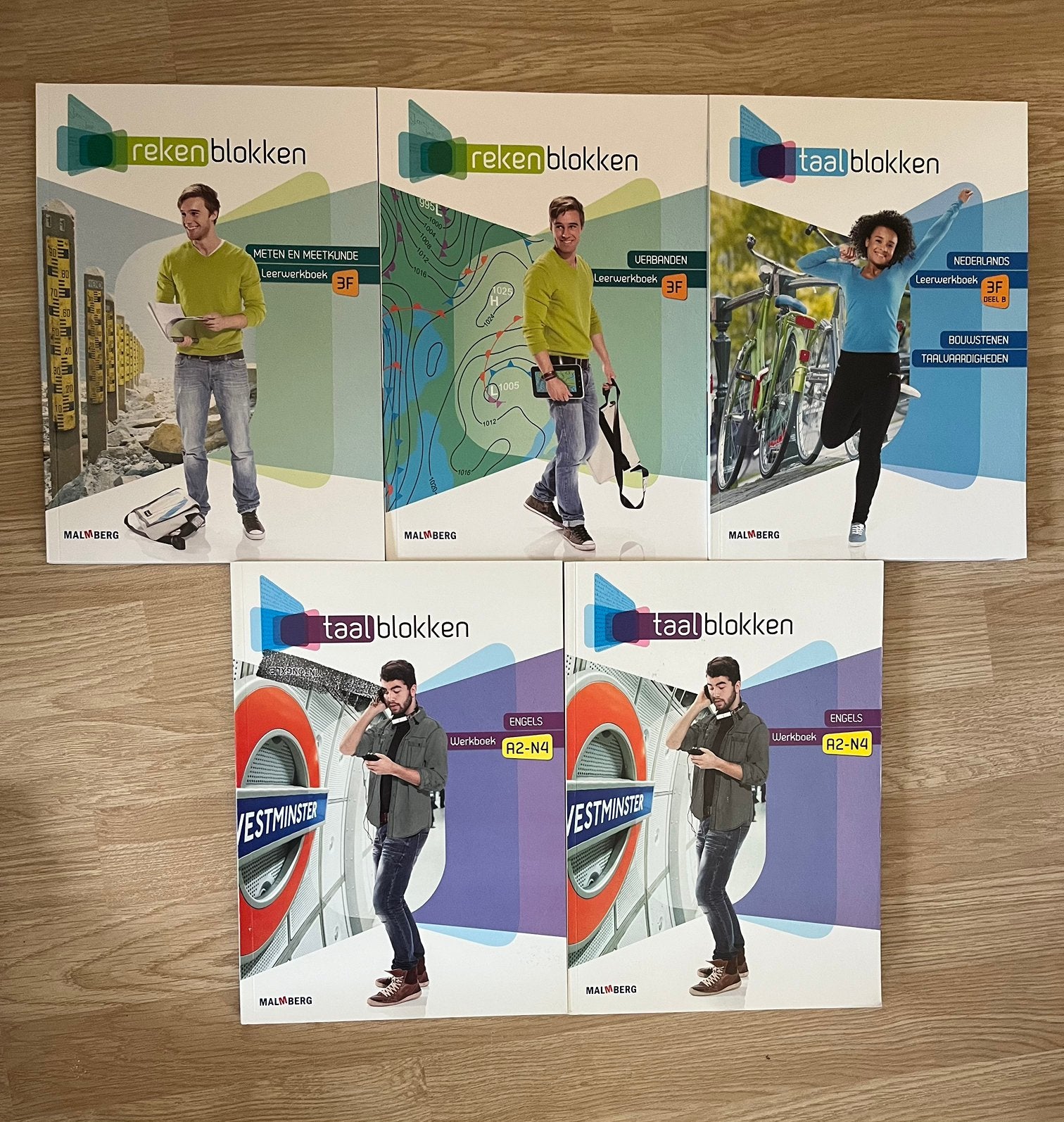 School boeken MBO, Verzenden, Zo goed als nieuw, Buitenlandse clubs, Boek of Tijdschrift
