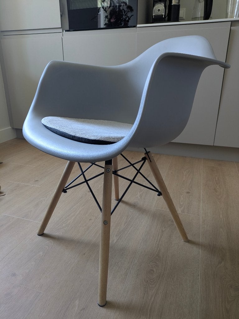 Kuipstoel kunststof grijs, Ophalen, Twee, Hout, Zo goed als nieuw