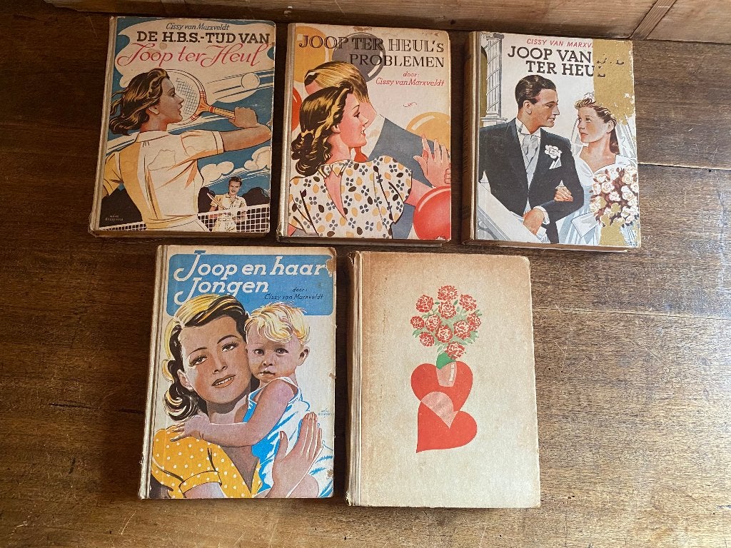 Oude uitgaven Cissy van Marxveldt Vakantielectuur! Nous Deux, Gelezen, Cissy van Marxveldt, Ophalen of Verzenden, Nederland
