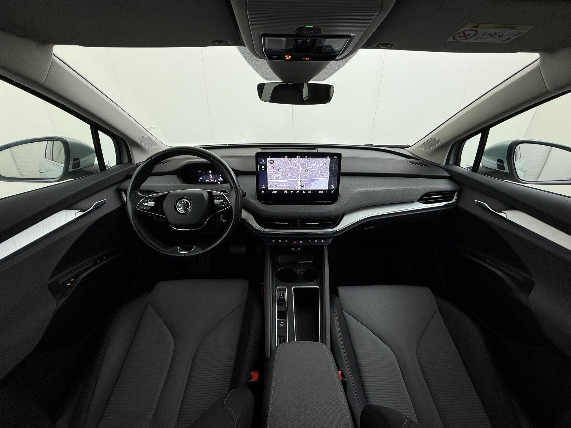 Skoda Enyaq iV 80 Pano-Dak Adap.Cruise Camera Navi Apple Car, Auto's, Automaat, Achterwielaandrijving, Gebruikt, Zwart