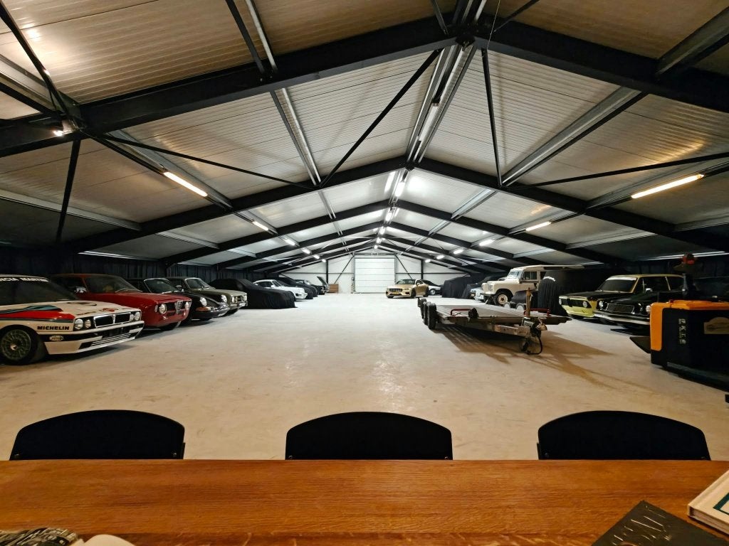Winterstalling Friesland-Verwarmde full-service autostalling