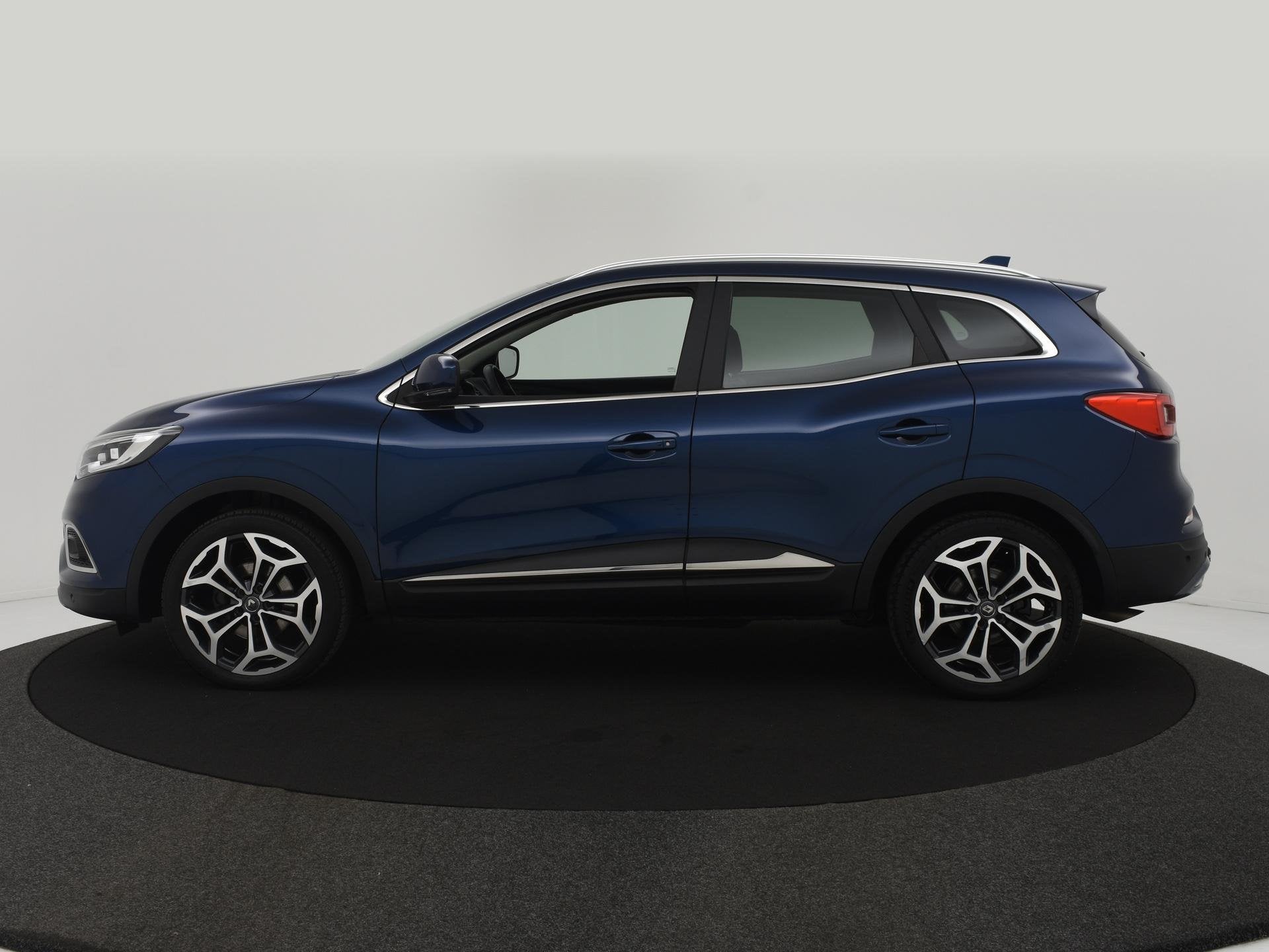 Renault Kadjar 1.3 TCe 140PK Black Edition AUTOM. TREKH|PANO, Kadjar, Gebruikt, Euro 6, 4 cilinders