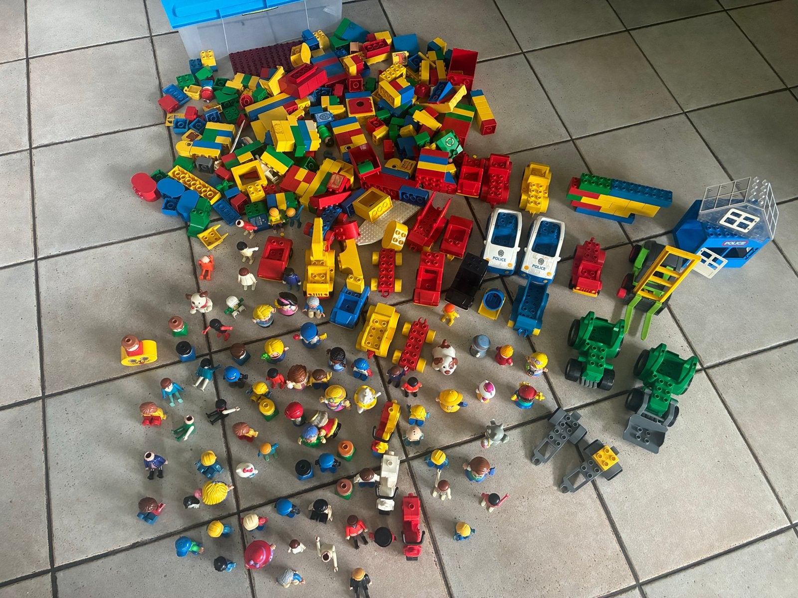 Grote partij bouwblokken met poppetjes en voertuigen, Ophalen of Verzenden, Gebruikt, Overige merken