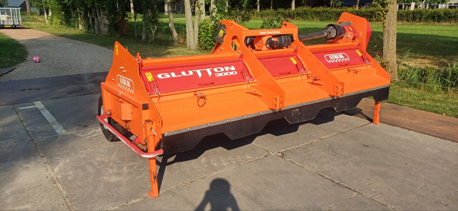 struik Glutton 3000 loofklapper BJ 2020 grimme Amac, Ophalen