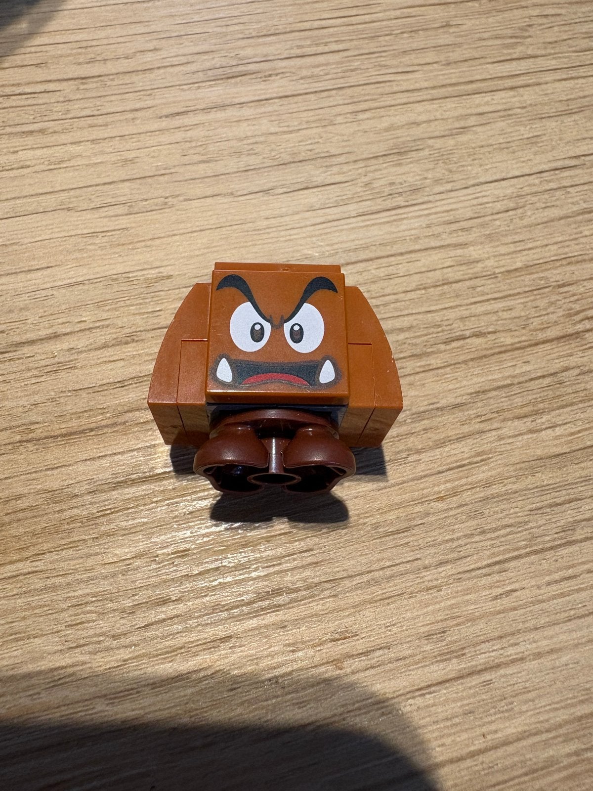 Lego minifigure mar0115 goomba angry, open mouth, Overige thema's, Lego, Ophalen of Verzenden, Zo goed als nieuw