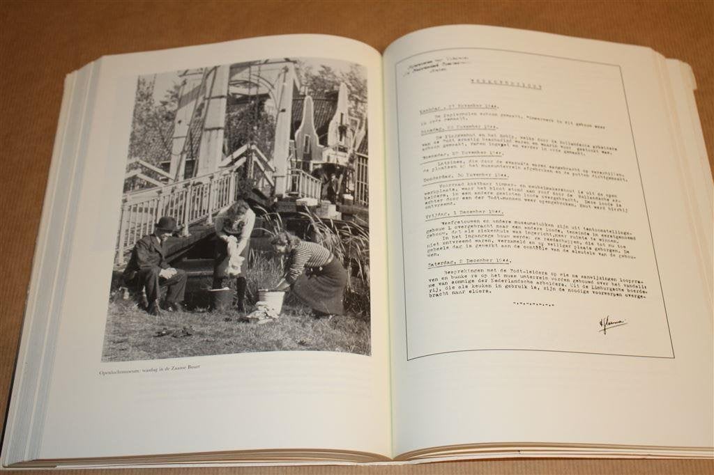 Arnhem 44/45. Evacuatie, verwoesting, plundering..., Boeken, Geschiedenis | Stad en Regio, Ophalen of Verzenden, Gelezen