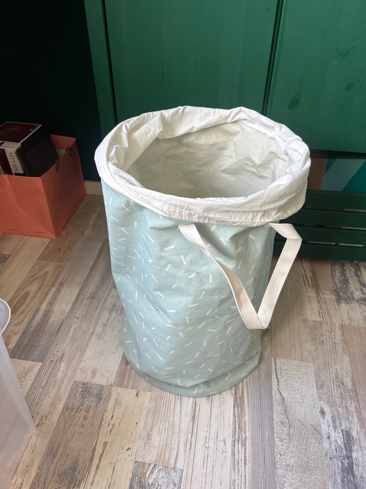 Lichtblauwe wasmand met patroon, Ophalen, Gebruikt, Blauw, Textiel