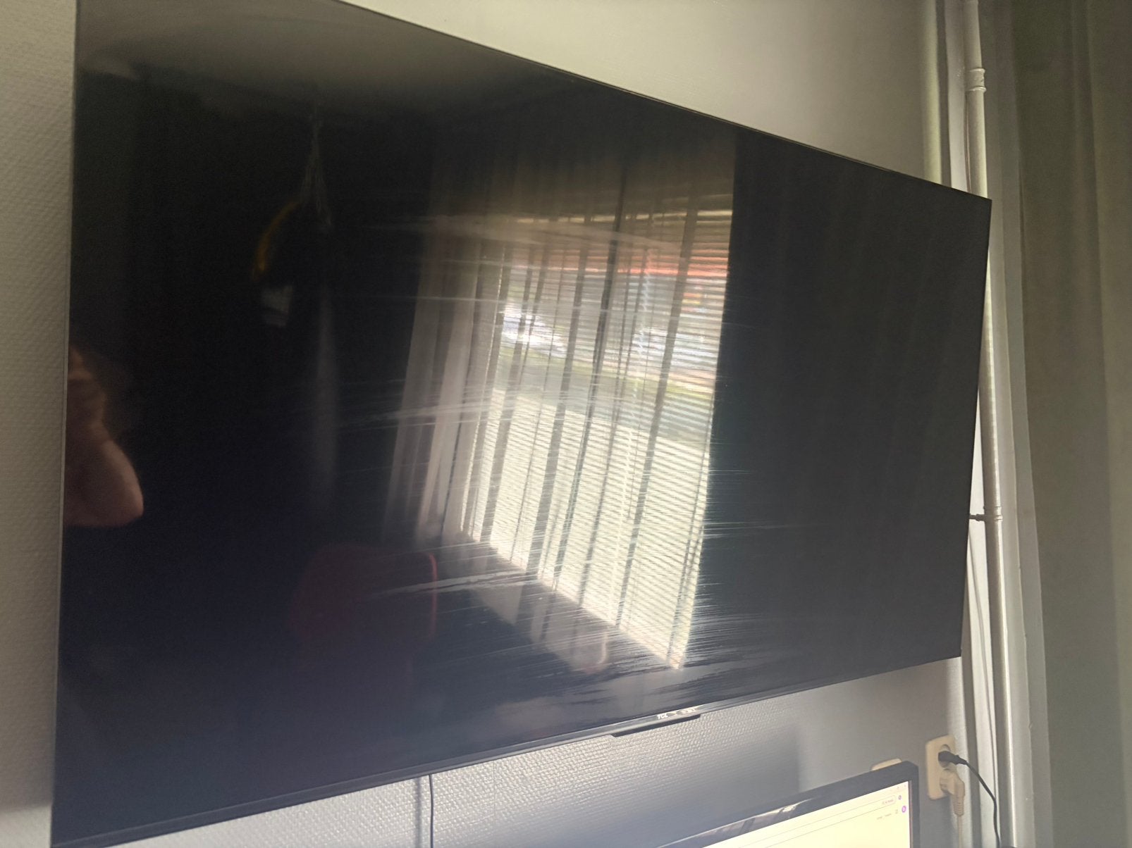 TLC 58 inch 4K LED.  software blijft hangen, Zo goed als nieuw, Minder dan 100 cm, 25 tot 50 cm, 50 tot 100 cm