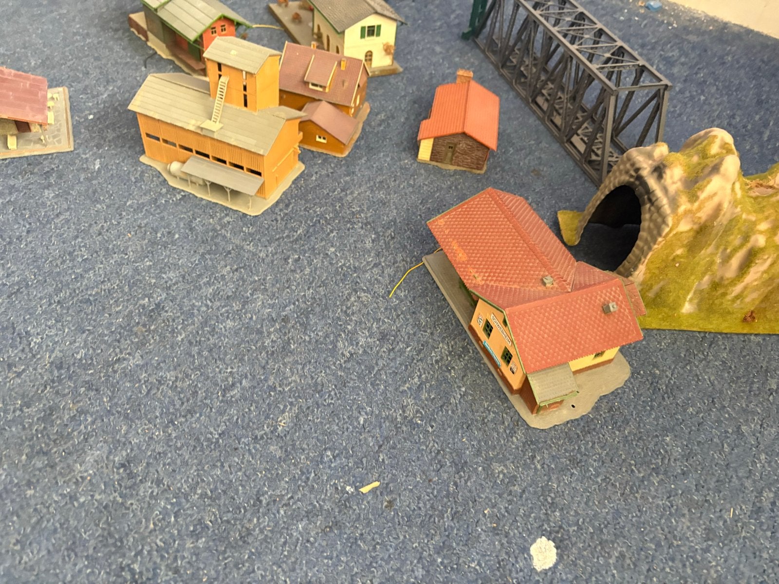 Partij modelbouw huisjes en toebehoren, Gebruikt, Gelijkstroom of Wisselstroom, Brug, Tunnel of Gebouw, Ophalen