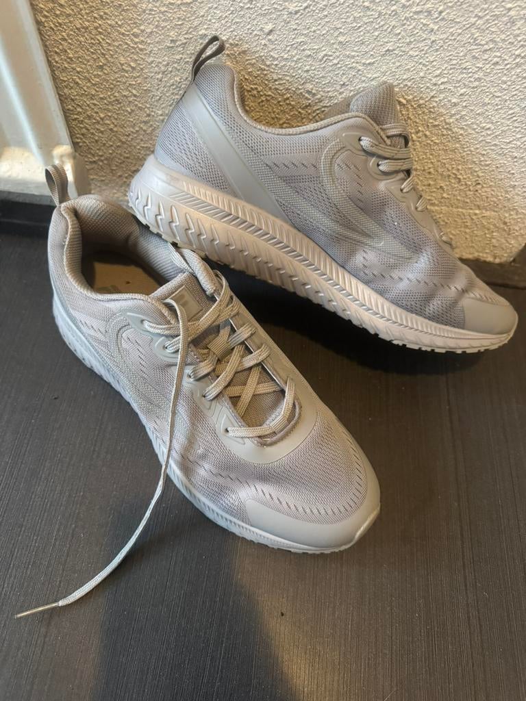 Fila sneakers maat 44, Ophalen of Verzenden, Zo goed als nieuw, Hardloopschoenen, Overige merken