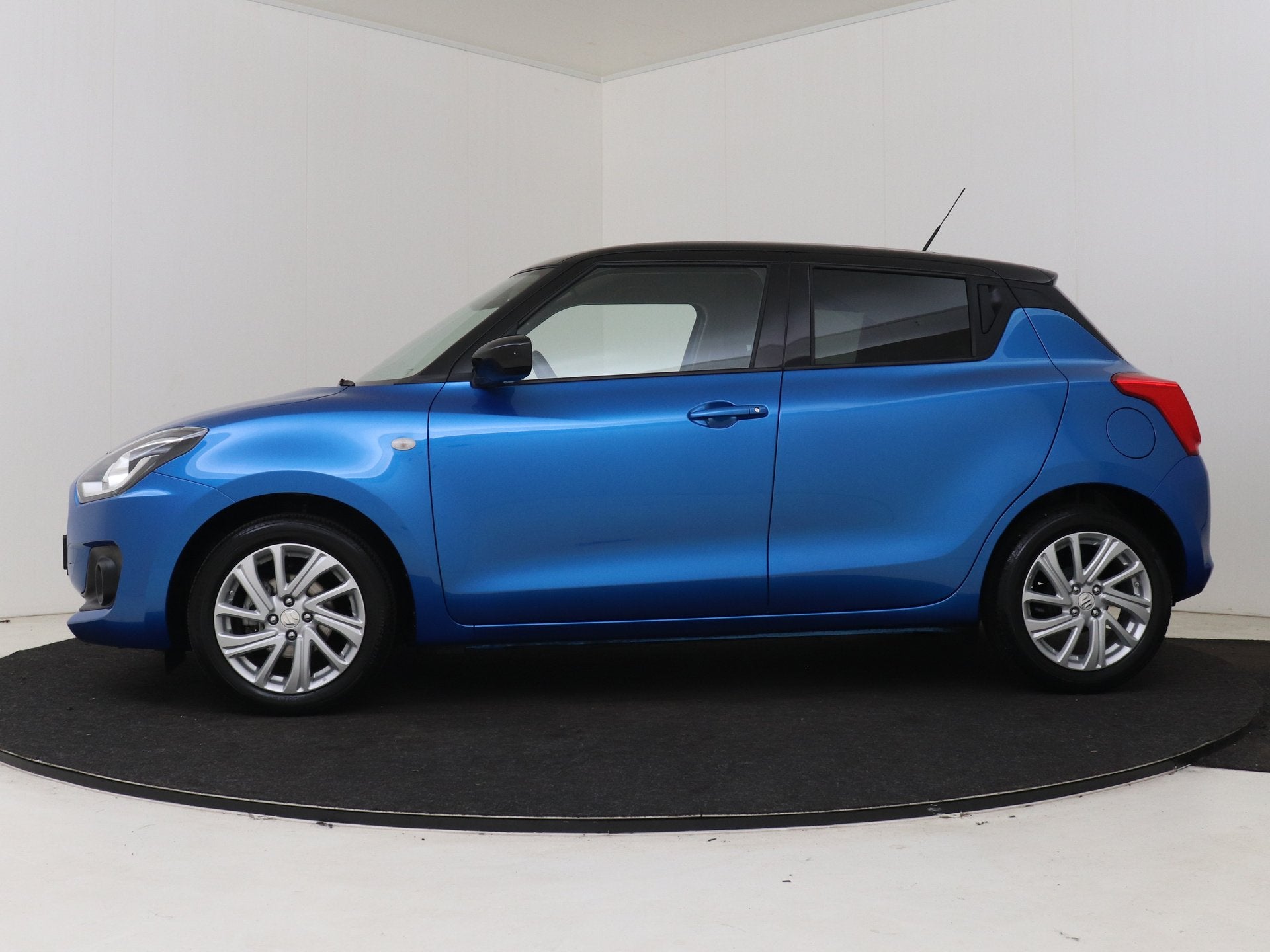 Suzuki Swift 1.2 Select Smart Hybrid | NL dealeronderhouden, Auto's, Stof, Gebruikt, 4 cilinders, Swift