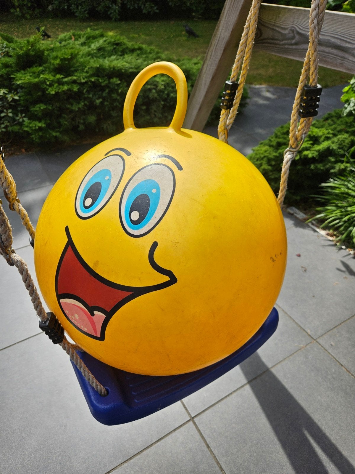 Gele skippybal met vrolijk gezicht, Ophalen, Gebruikt