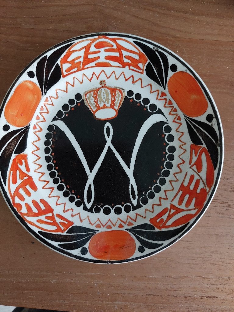 Bordje Wilhelmina, Ophalen of Verzenden, Zo goed als nieuw, Nederland, Servies